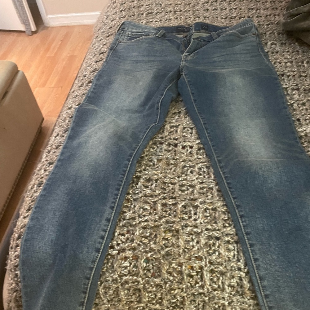 Lucky brand jeans. Size 10/30. Midrise supper skinny Ava.